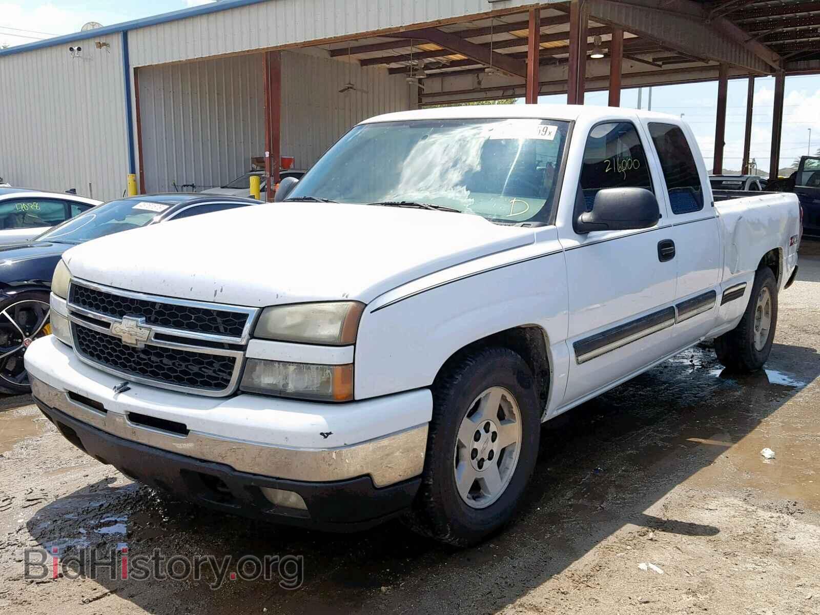 2006 CHEVROLET SILVERADO - VIN: 2GCEC19V961343985 - Фото 2