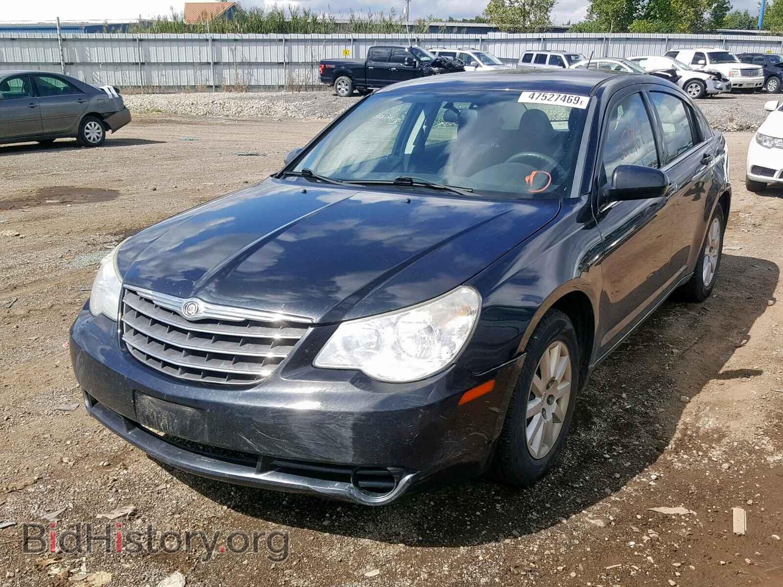 2010 CHRYSLER SEBRING - VIN: 1C3CC4FB9AN223845 - Фото 2