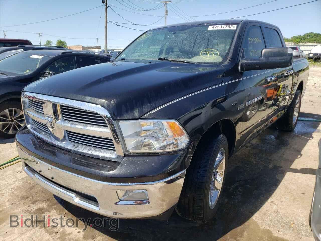 2011 DODGE RAM 1500 - VIN: 1D7RB1CT5BS508104 - Фото 2