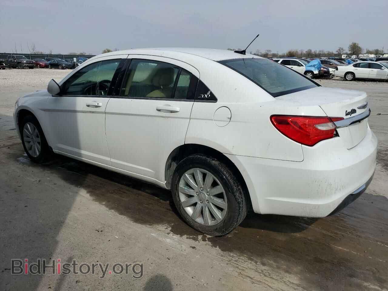 2013 CHRYSLER 200 - VIN: 1C3CCBBB3DN516610 - Фото 2
