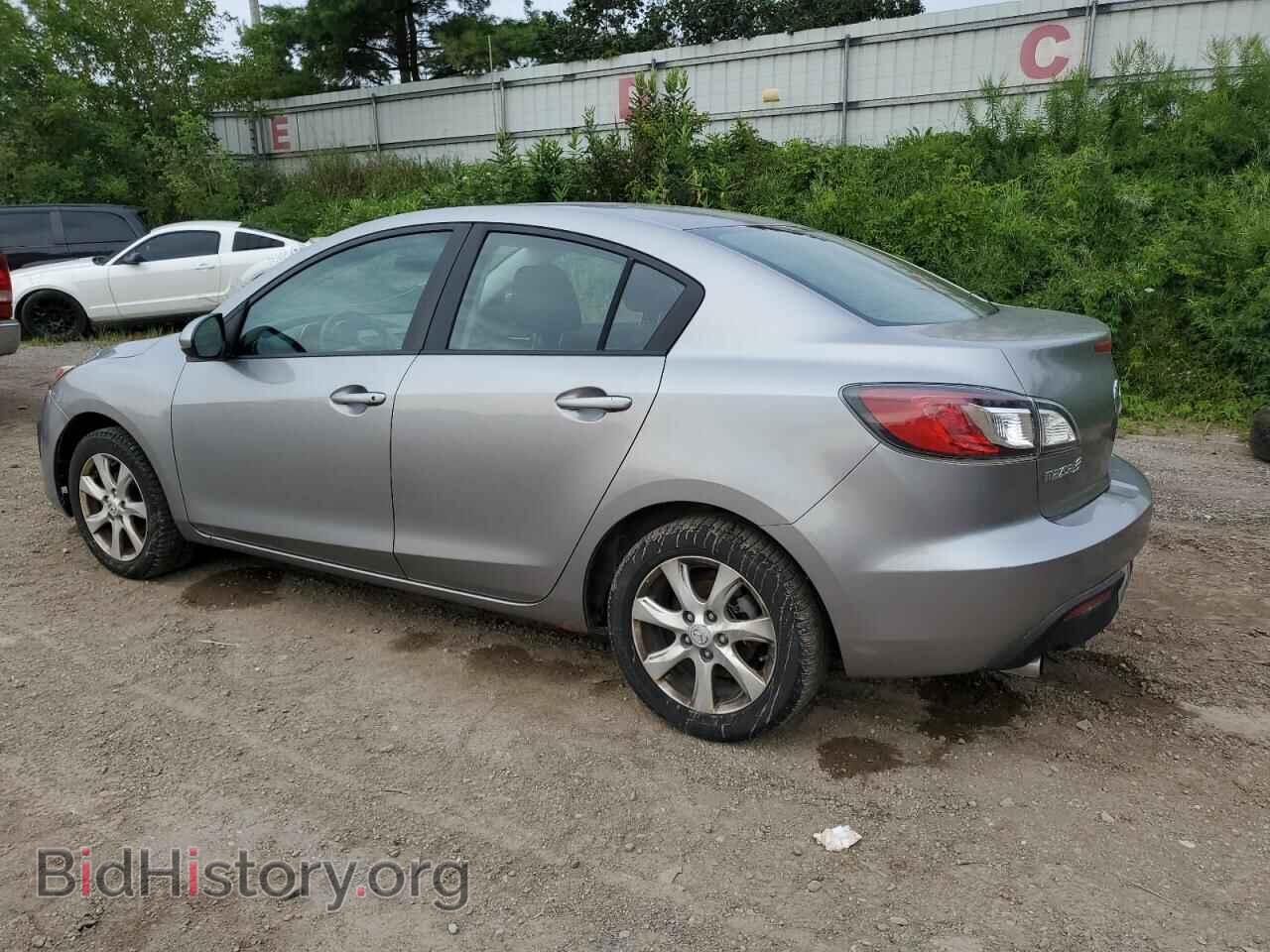 2011 MAZDA 3 - VIN: JM1BL1VF6B1901065 - Фото 2