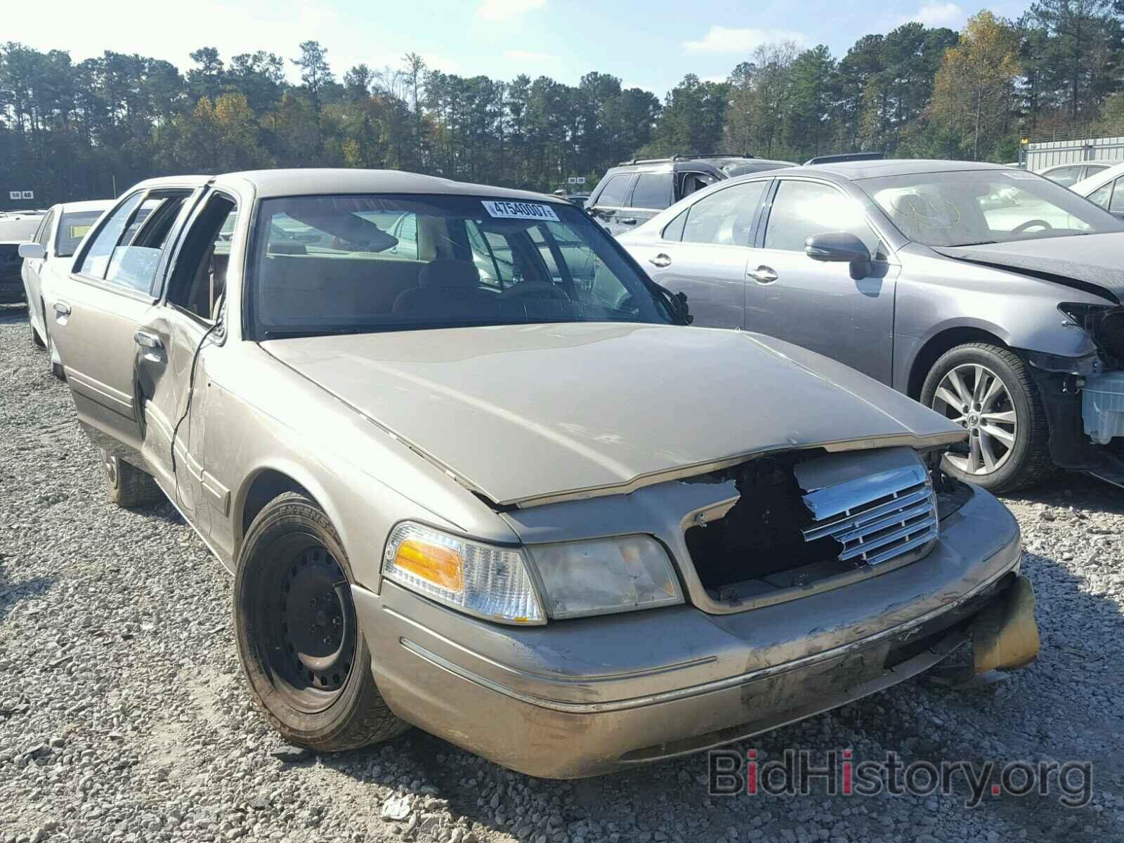 Photo 2FAFP73WXYX158282 - FORD CROWN VIC 2000