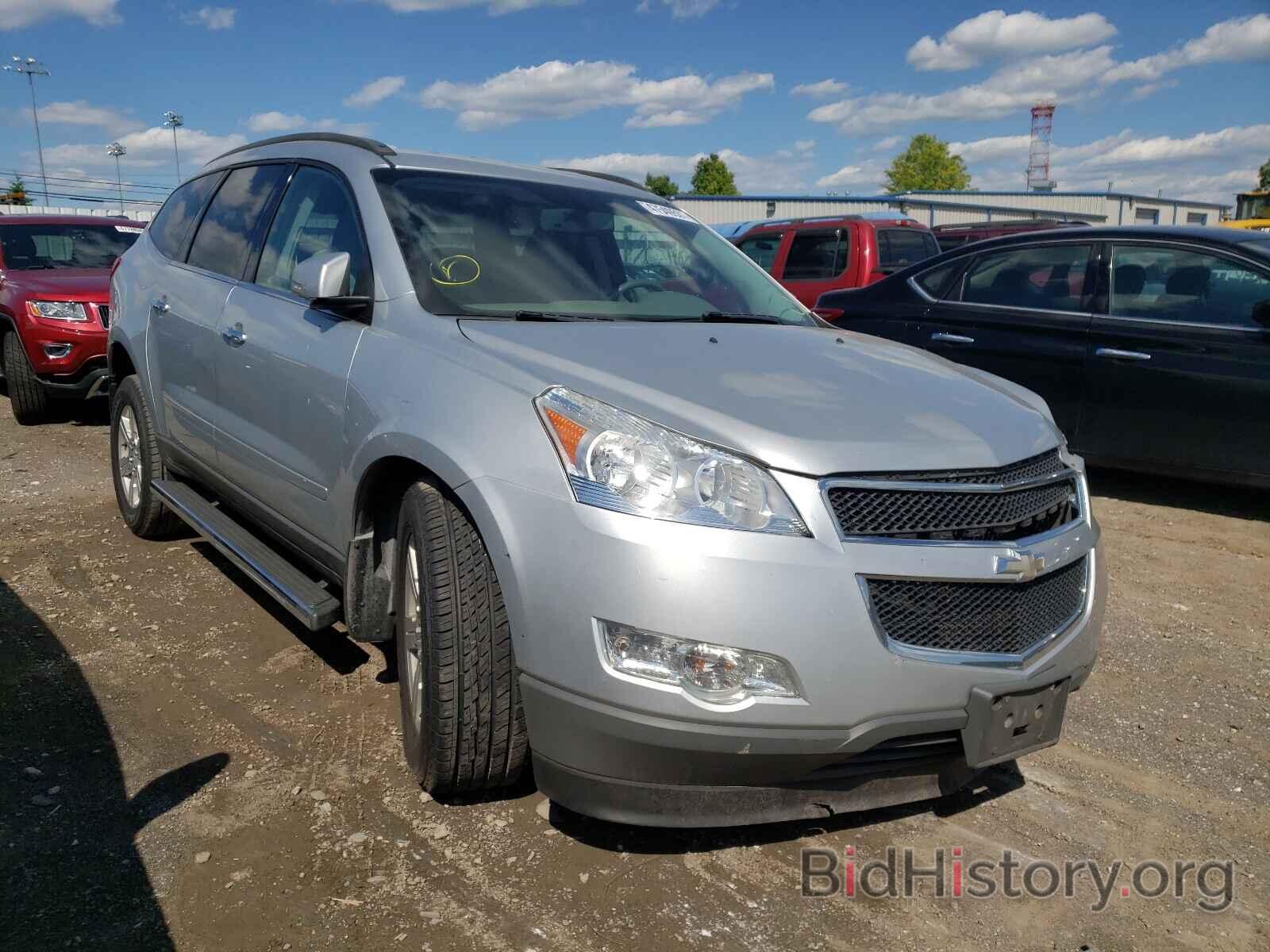 Фотография 1GNKRGED7CJ423151 - CHEVROLET TRAVERSE 2012