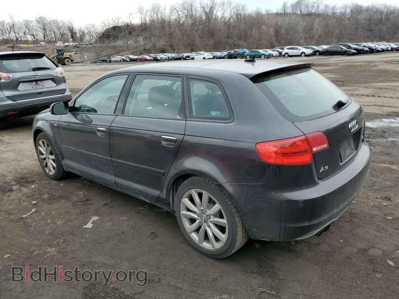 2011 AUDI A3 - VIN: WAUBEAFM8BA024356 - Photo 2