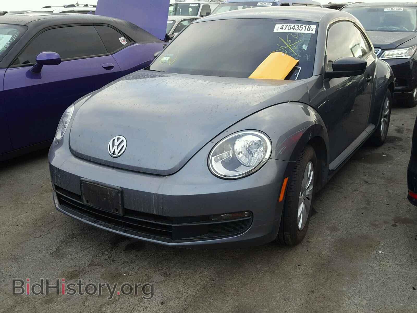 2014 VOLKSWAGEN BEETLE - VIN: 3VWFP7AT0EM624843 - Фото 2