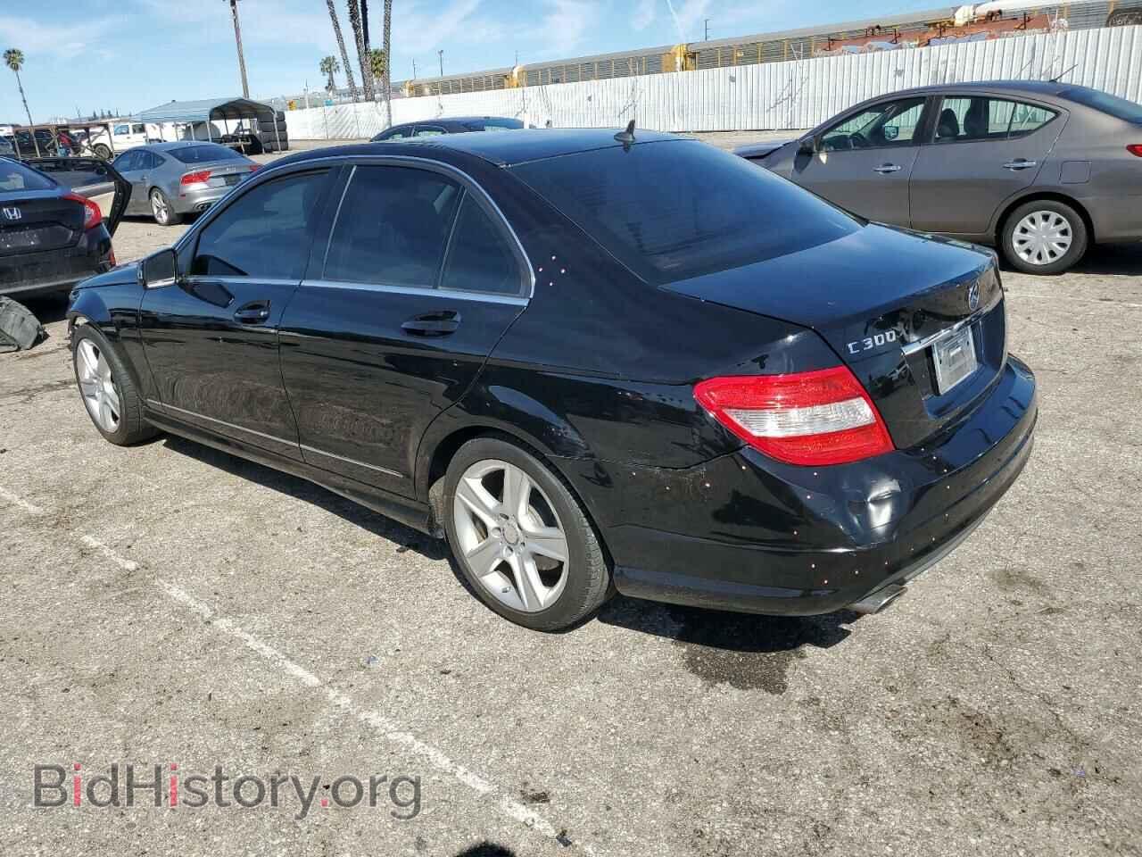2011 MERCEDES-BENZ C-CLASS - VIN: WDDGF5EB4BF633515 - Фото 2