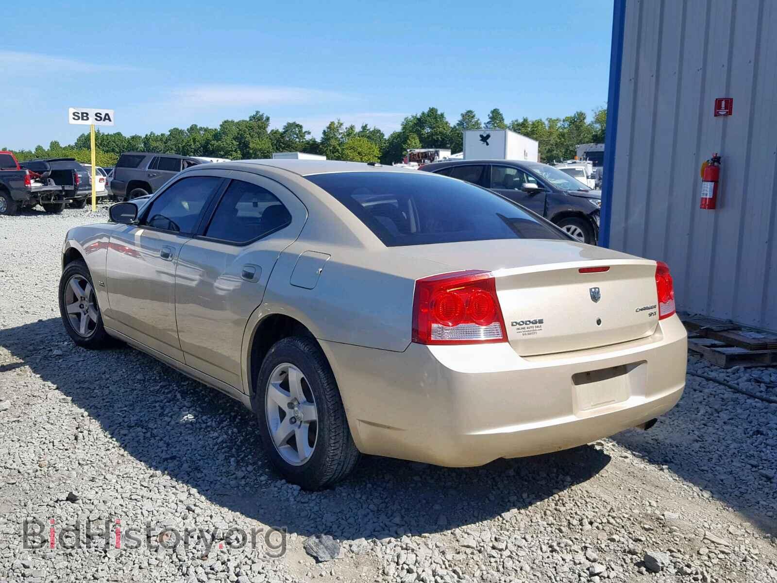 2010 DODGE CHARGER - VIN: 2B3CA3CV9AH196473 - Фото 3