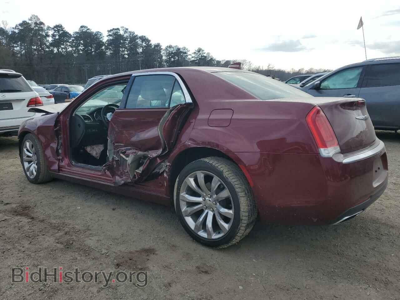 2017 CHRYSLER 300 - VIN: 2C3CCAAGXHH651105 - Фото 2