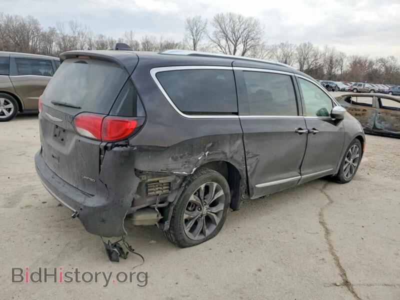2017 Chrysler PACIFICA (VIN 2C4RC1GG3HR656590) — photo 3 of 15