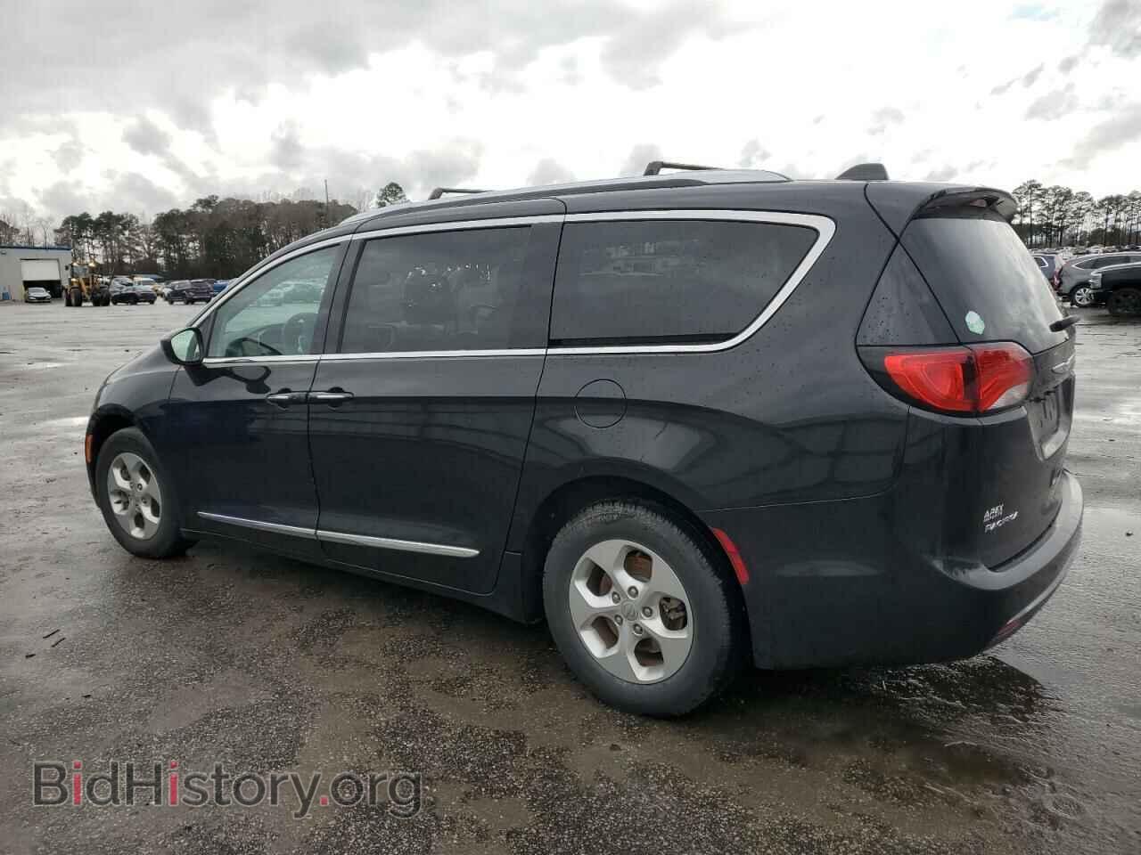 2017 CHRYSLER PACIFICA - VIN: 2C4RC1EG8HR708573 - Photo 2