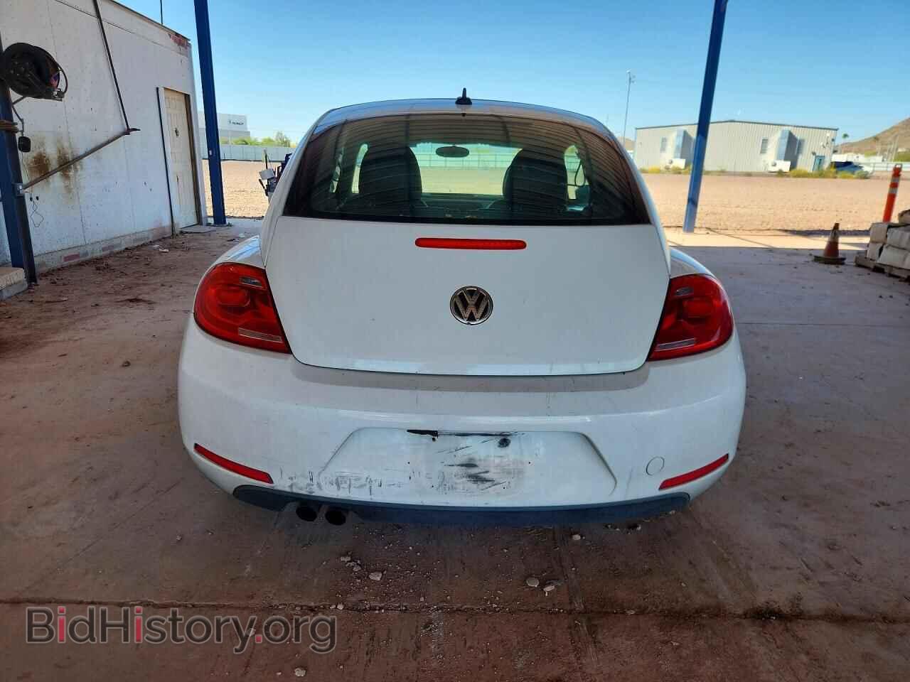 2013 VOLKSWAGEN BEETLE - VIN: 3VWJP7AT0DM605475 - Фото 6