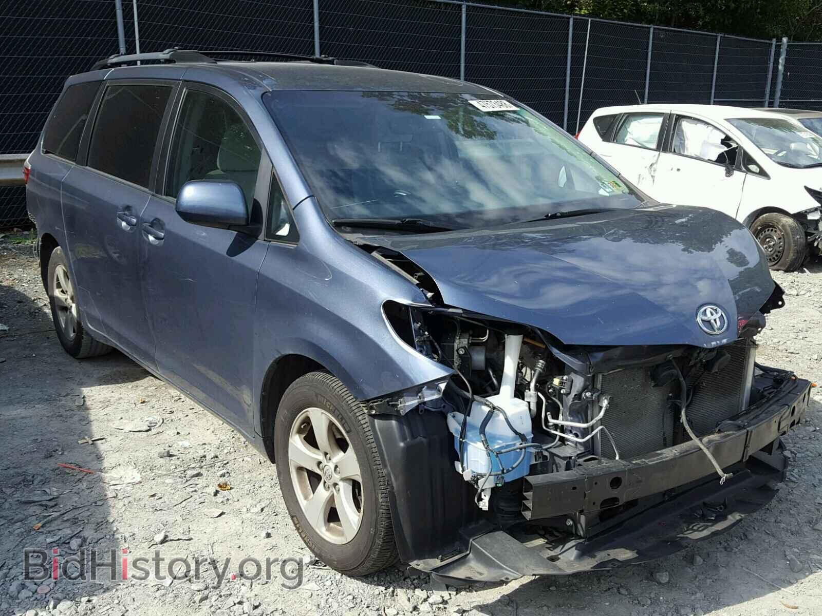 Фотография 5TDKK3DCXFS540888 - TOYOTA SIENNA LE 2015