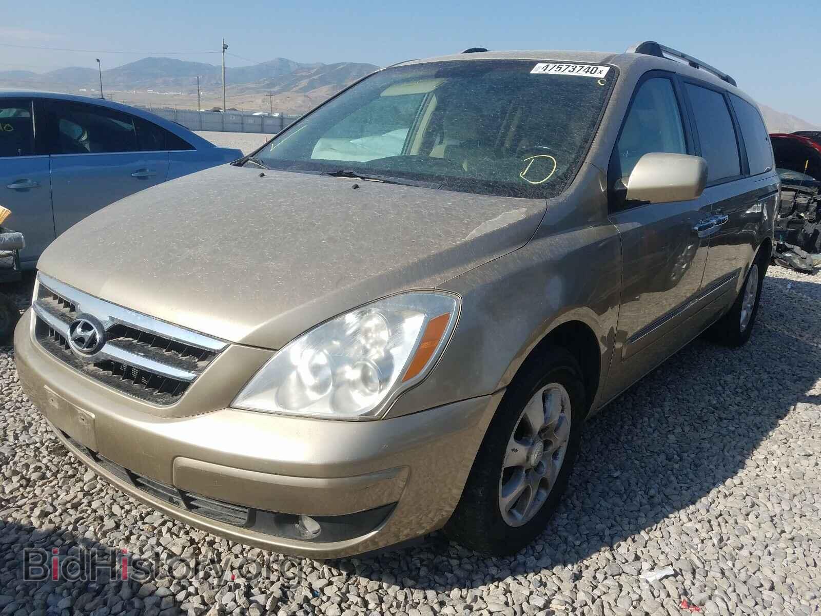 2007 HYUNDAI ENTOURAGE - VIN: KNDMC233576018172 - Фото 2