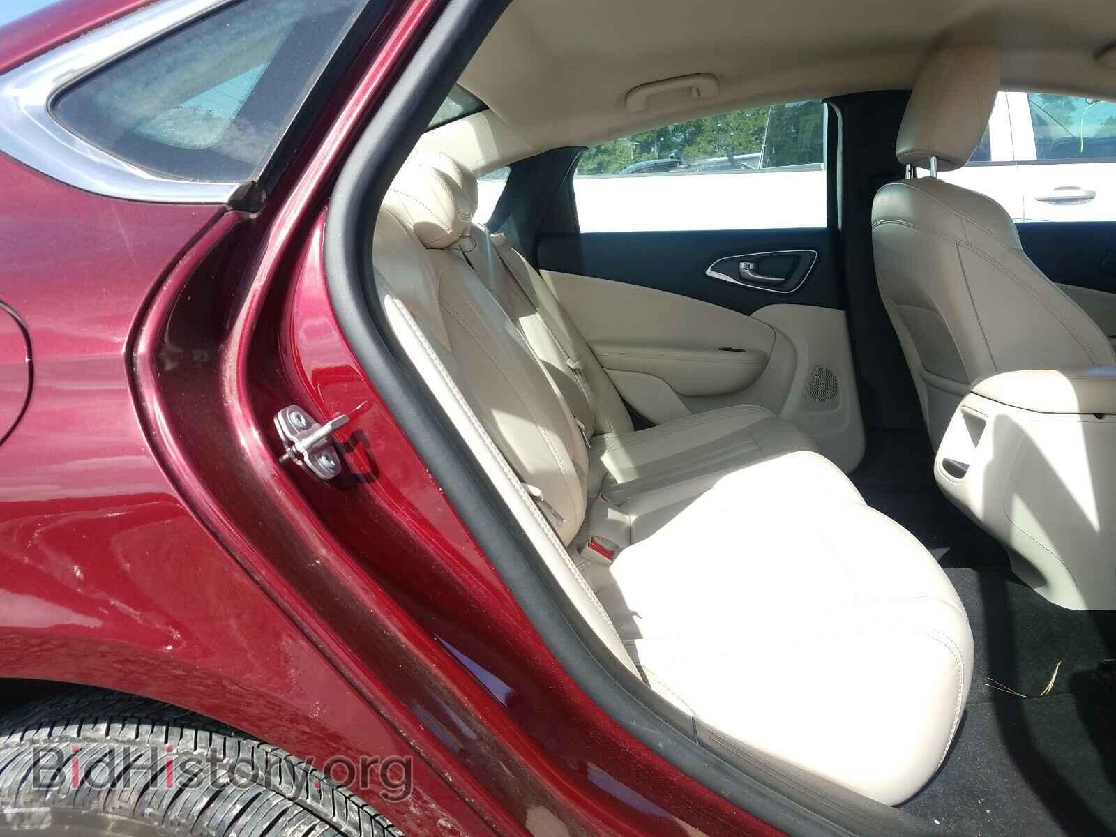 2017 CHRYSLER 200 - VIN: 1C3CCCAB2HN503960 - Фото 6