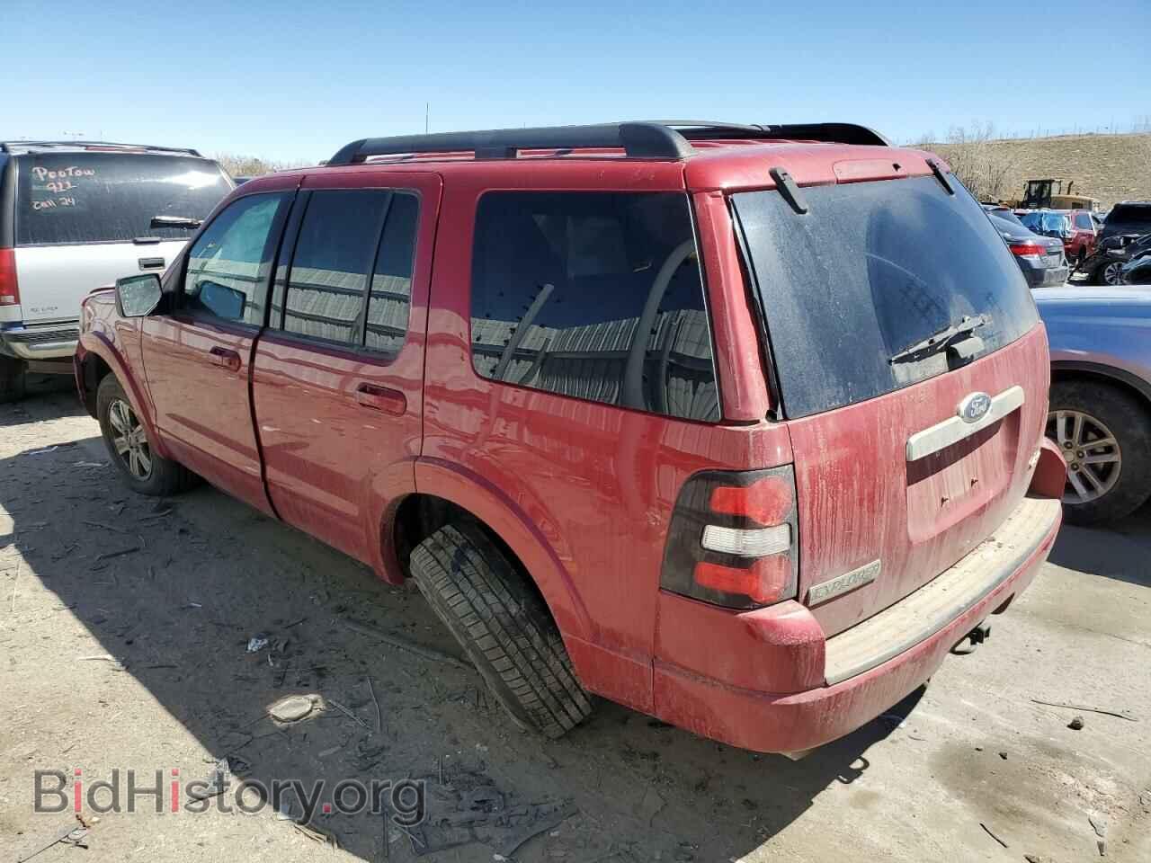 2010 FORD EXPLORER - VIN: 1FMEU7DE9AUB07692 - Фото 2