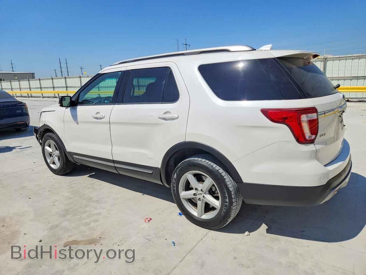 2016 FORD EXPLORER - VIN: 1FM5K8D82GGC19666 - Photo 2