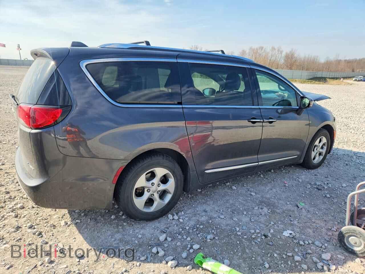 2018 CHRYSLER PACIFICA - VIN: 2C4RC1L71JR364982 - Photo 3