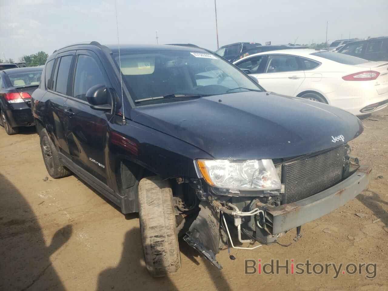 Photo 1J4NT1FAXBD178541 - JEEP COMPASS 2011