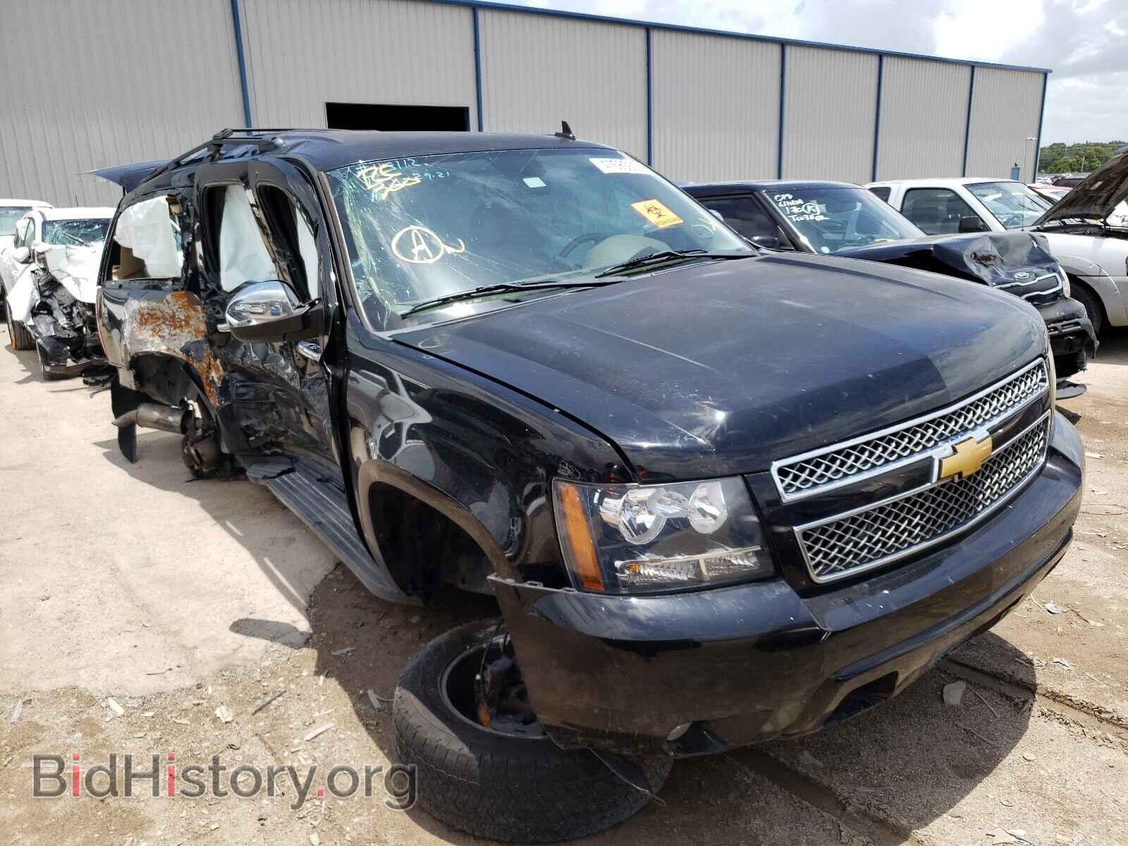 Photo 1GNSCJE09DR353473 - CHEVROLET SUBURBAN 2013