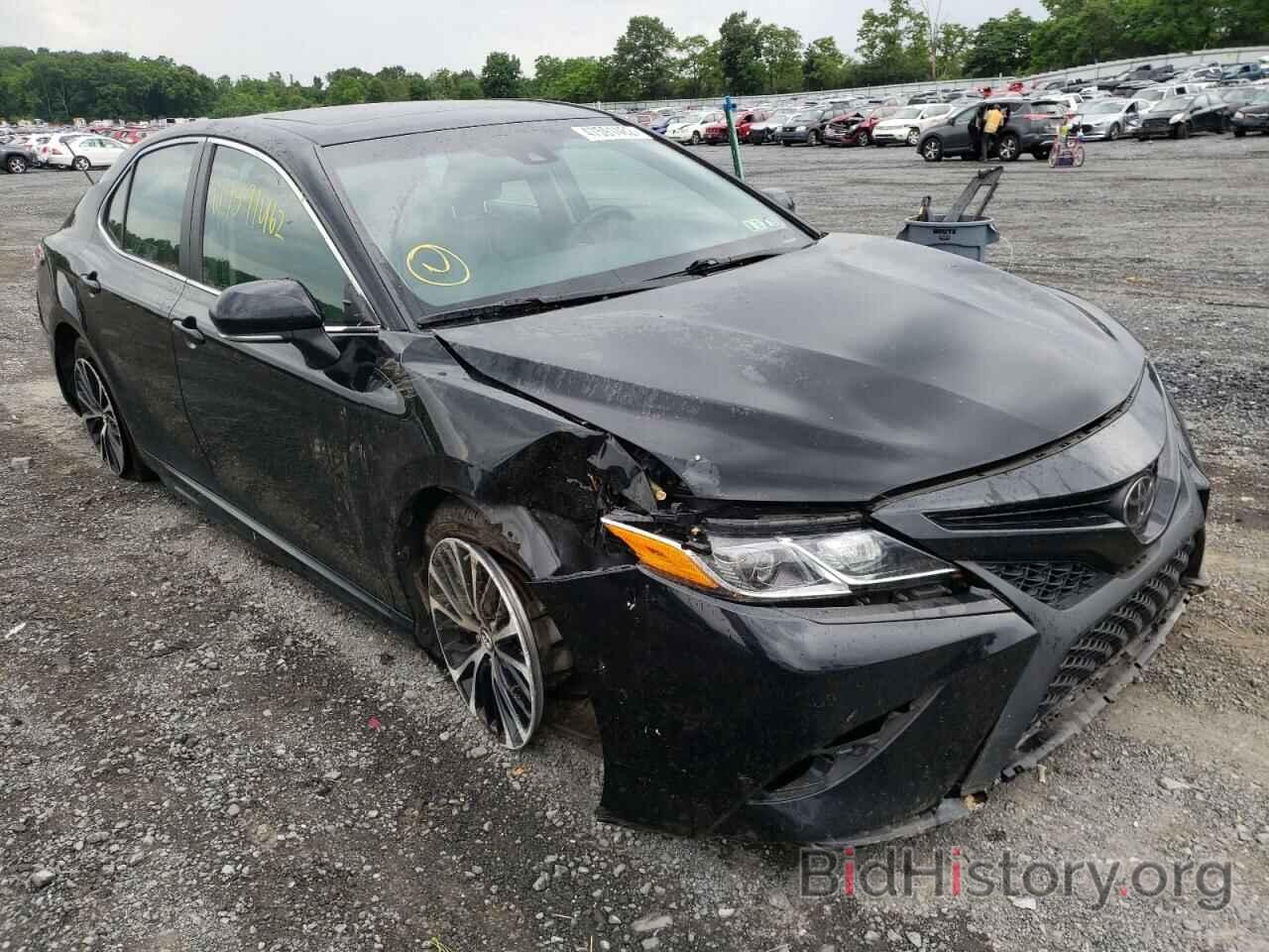 Photo 4T1B11HK3JU018290 - TOYOTA CAMRY 2018