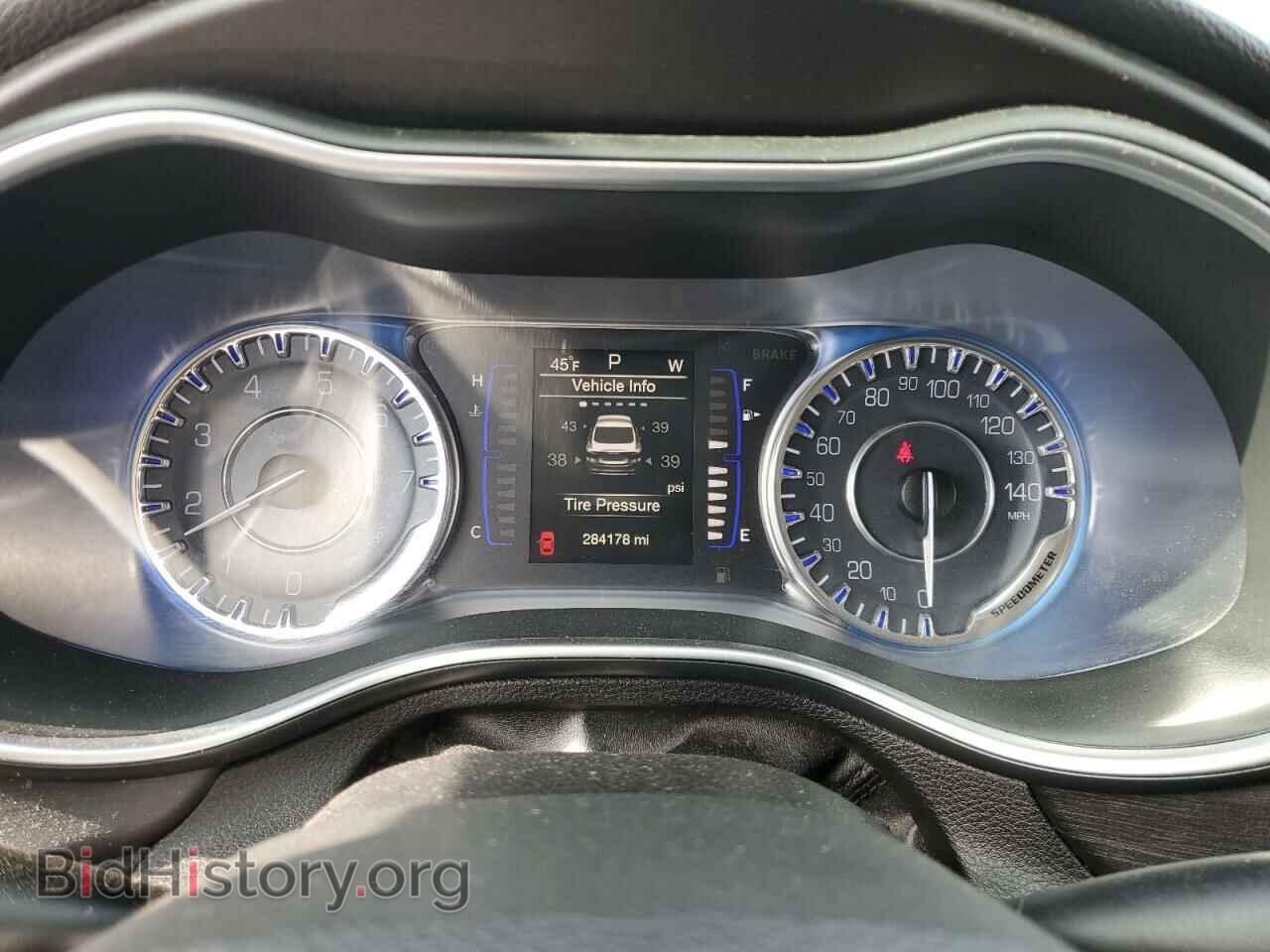 2016 CHRYSLER 200 - VIN: 1C3CCCAB7GN104881 - Фото 9