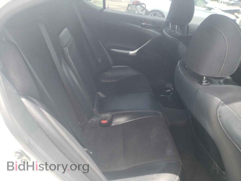 2011 Lexus IS (VIN JTHBF5C26B5152600) — фото 6 из 10