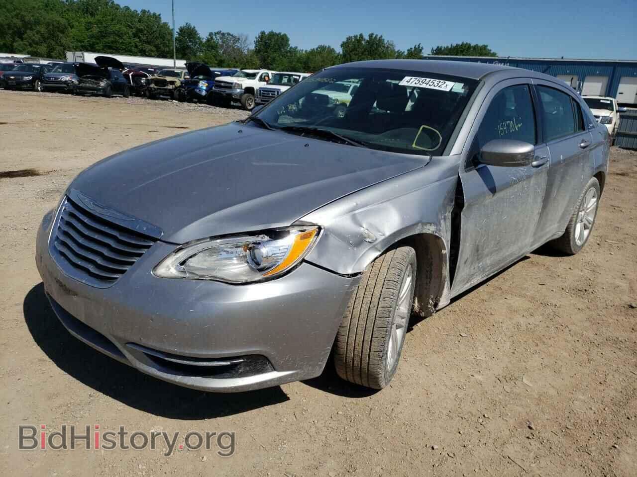 2013 CHRYSLER 200 - VIN: 1C3CCBBB8DN735448 - Photo 2