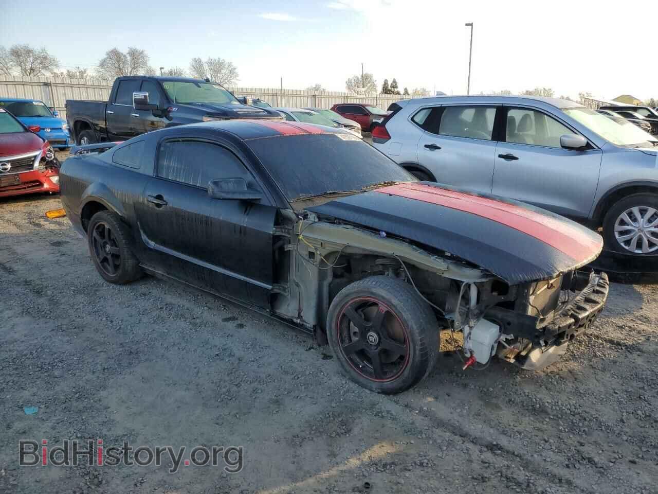 2007 FORD MUSTANG - VIN: 1ZVHT82H575363416 - Фото 4