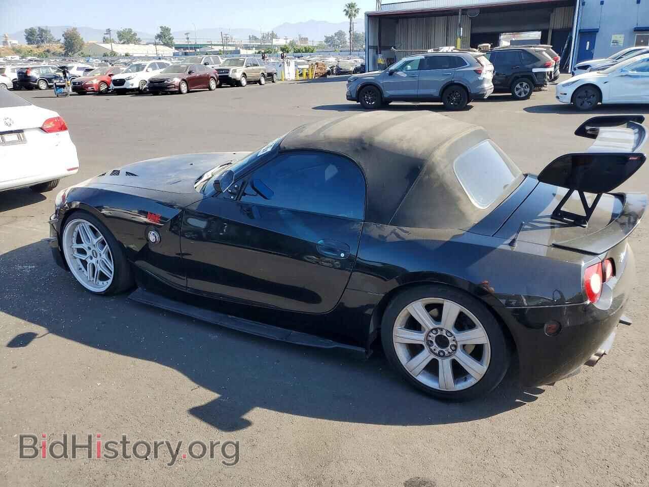 2005 BMW Z4 - VIN: 4USBT33595LR70180 - Фото 2