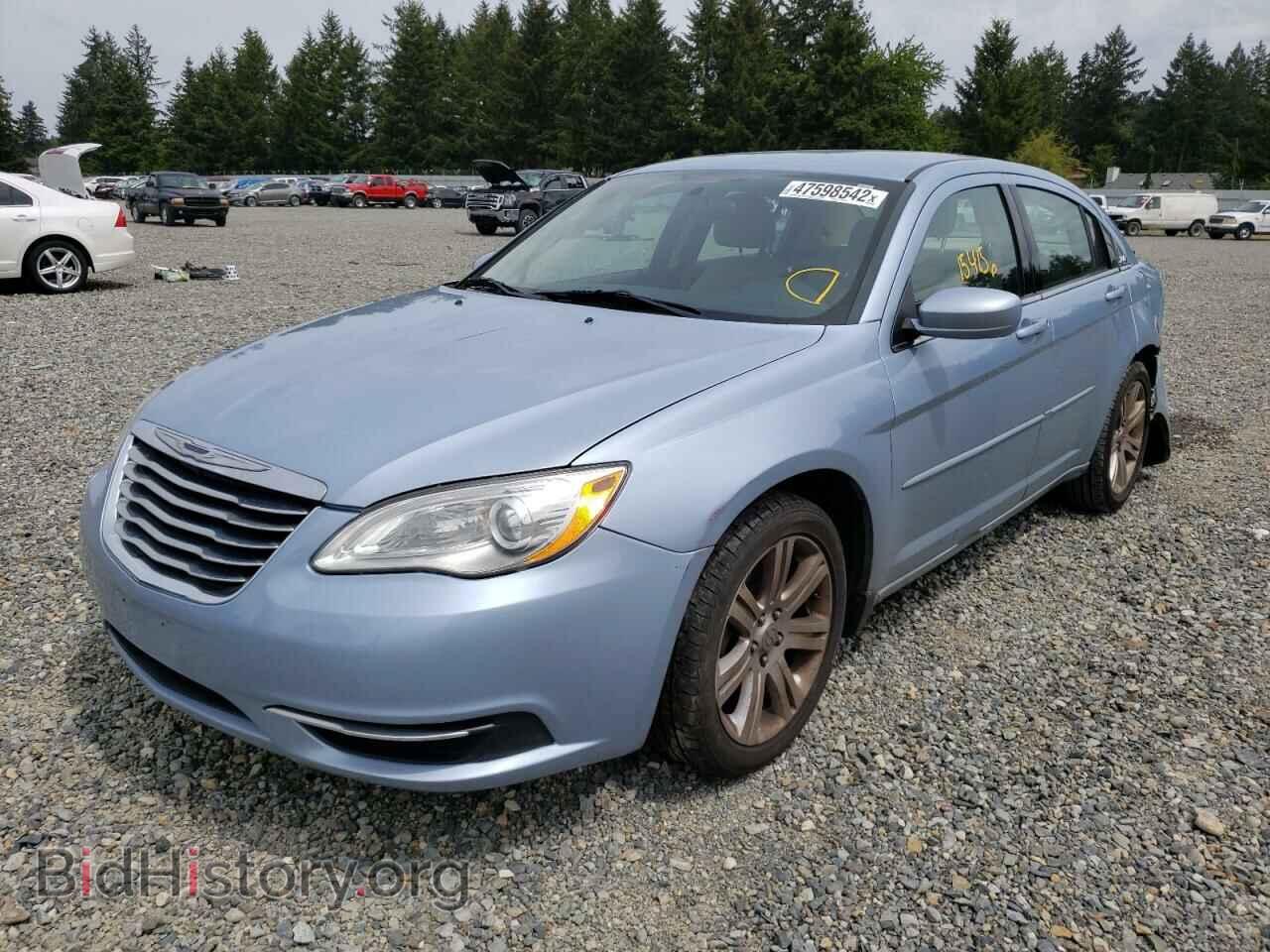 2012 CHRYSLER 200 - VIN: 1C3CCBAB2CN207923 - Фото 2