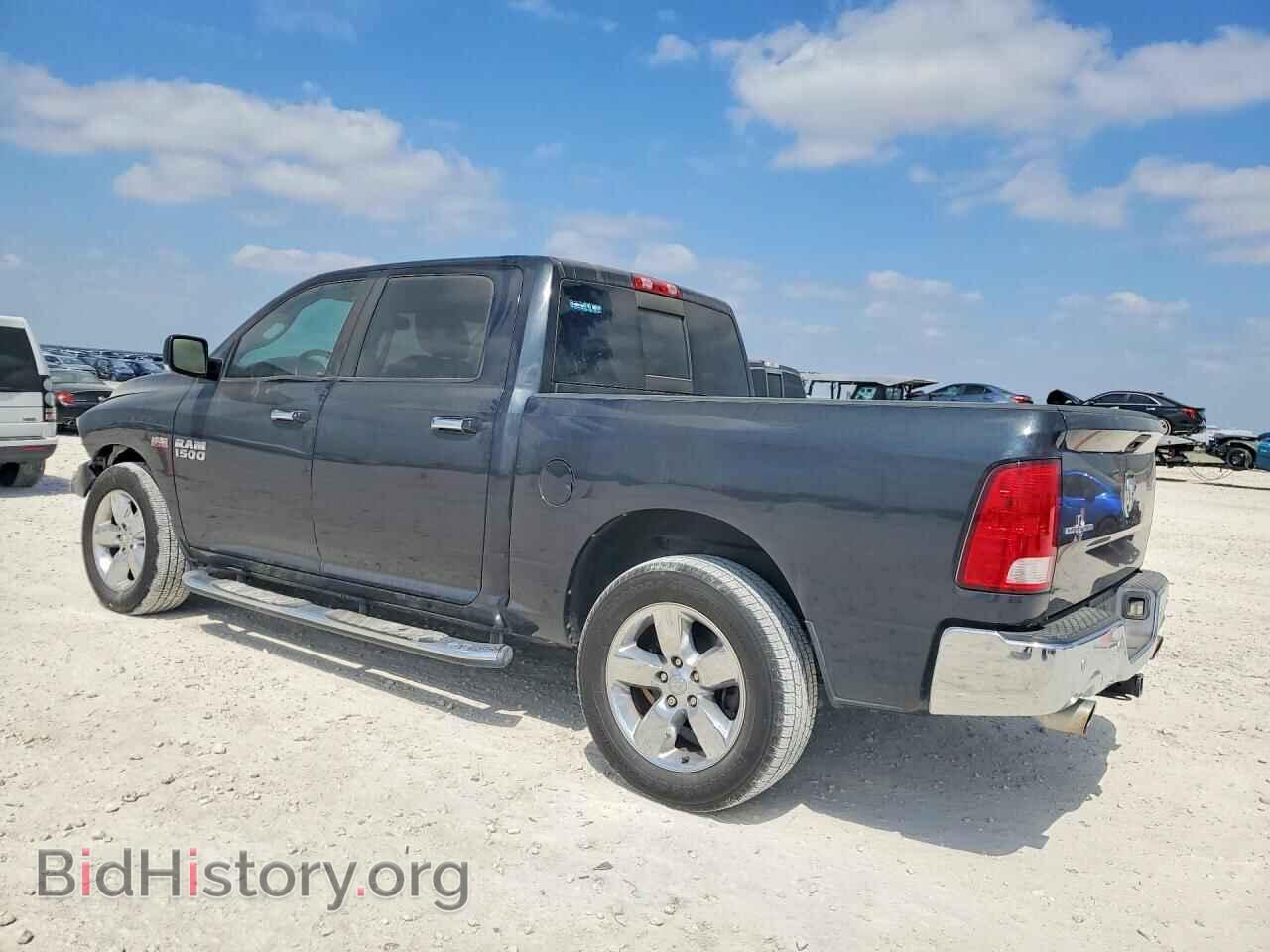 2016 RAM 1500 - VIN: 3C6RR6LT2GG352161 - Фото 2