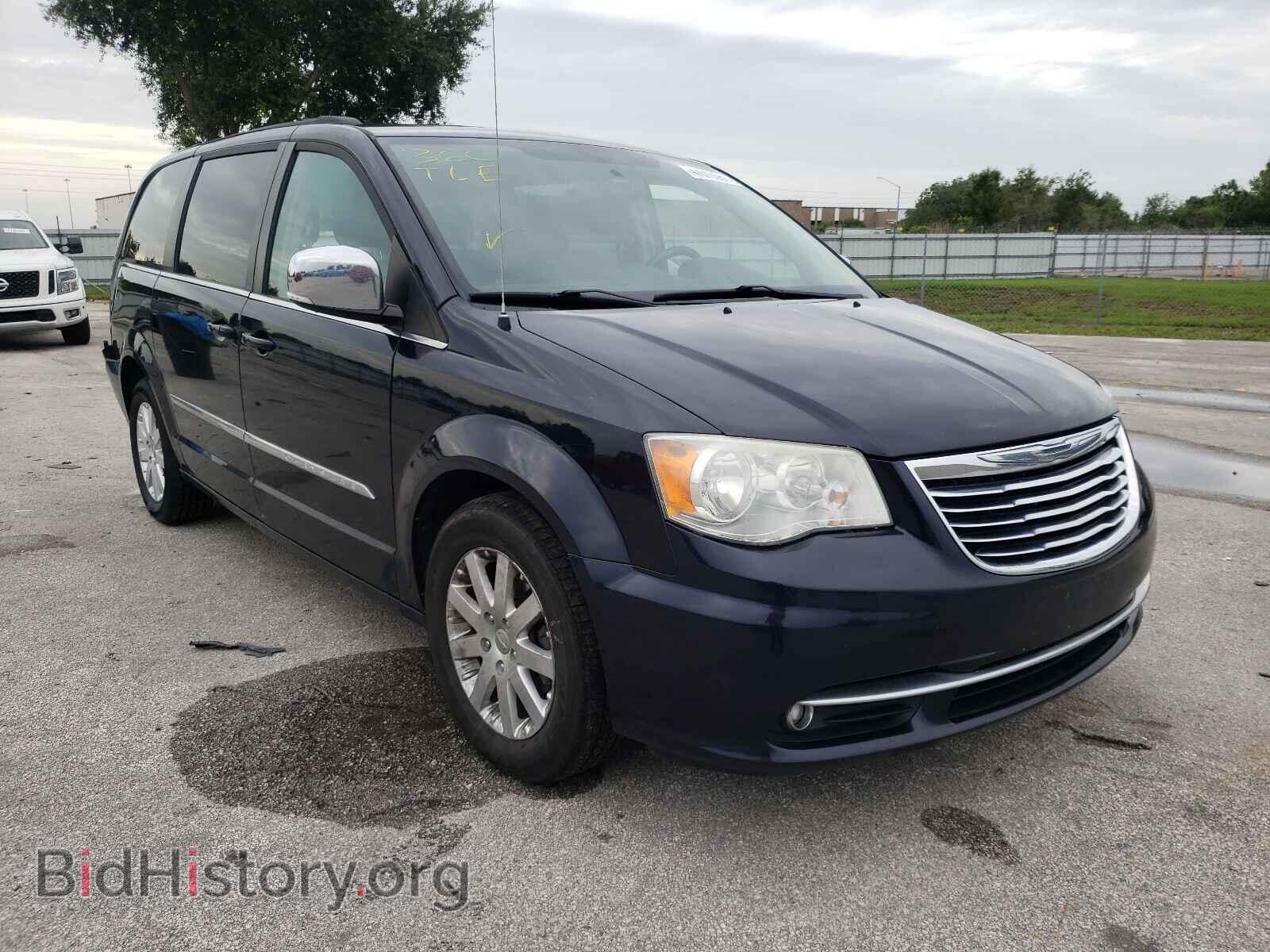 Photo 2A4RR8DG9BR703893 - CHRYSLER MINIVAN 2011