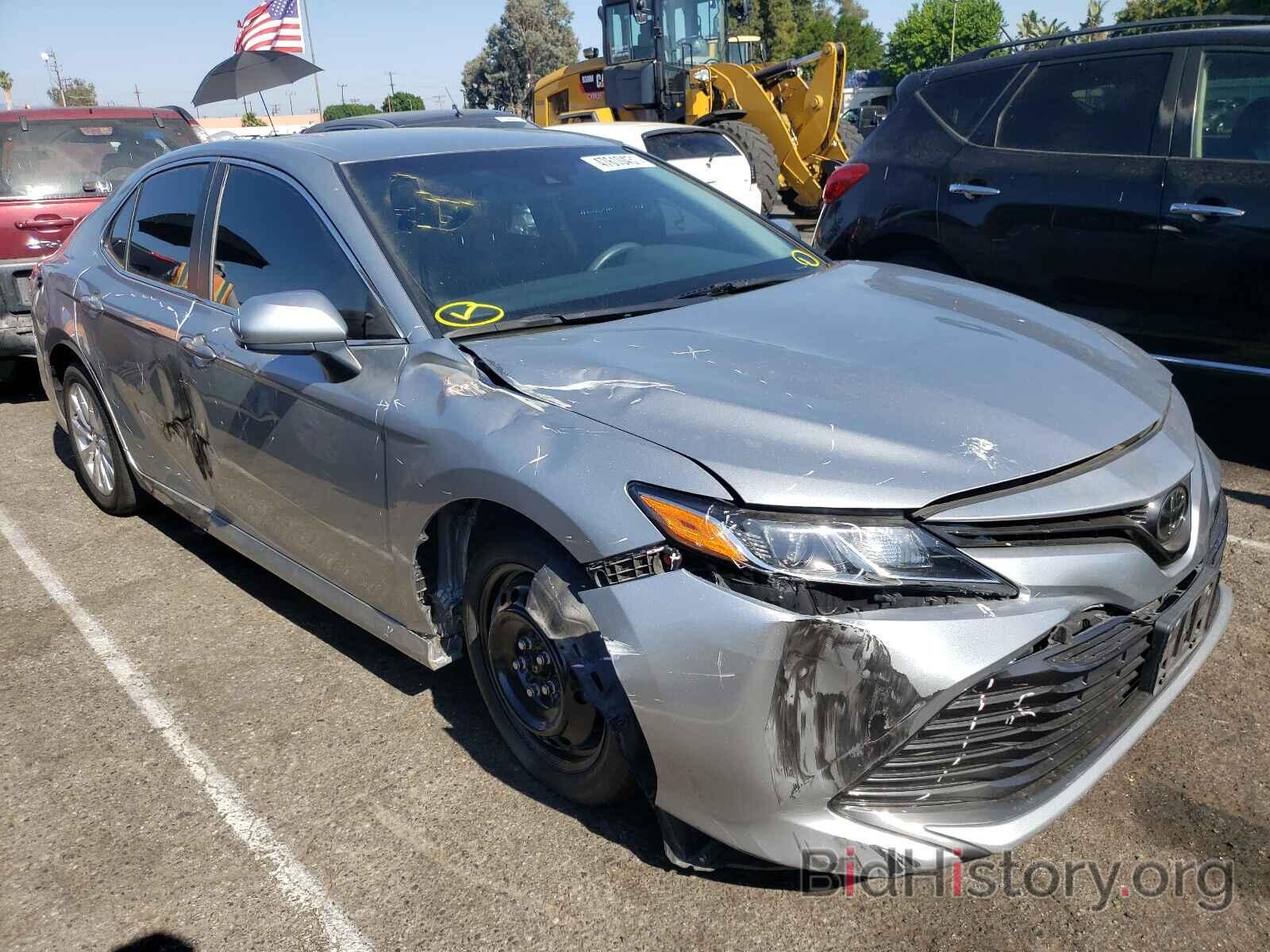 Photo 4T1B11HK9JU071236 - TOYOTA CAMRY 2018