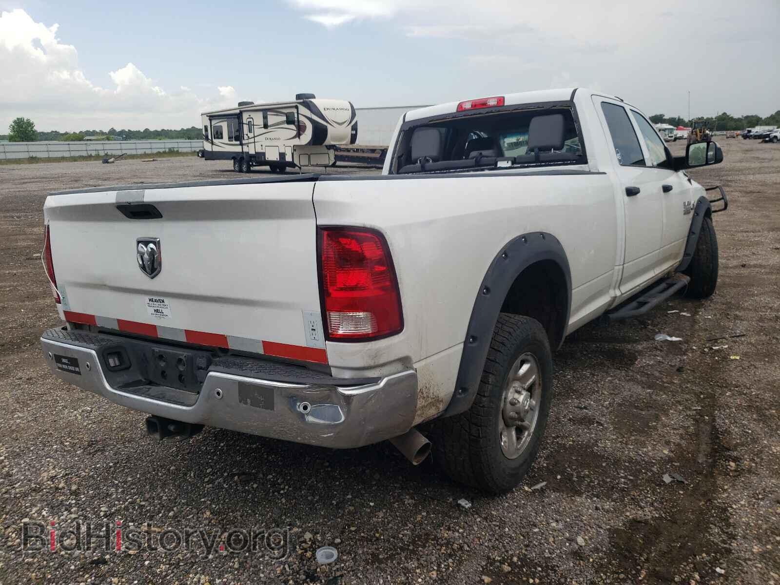 2017 RAM 2500 - VIN: 3C6UR4HL1HG567958 - Photo 4