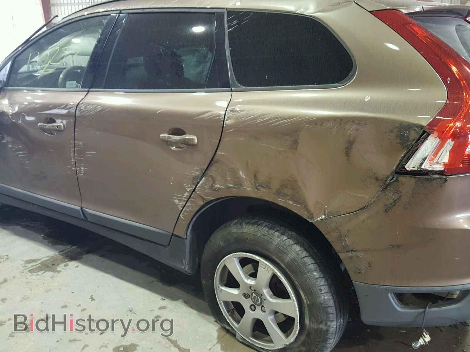2010 VOLVO XC60 - VIN: YV4982DL3A2052287 - Фото 9