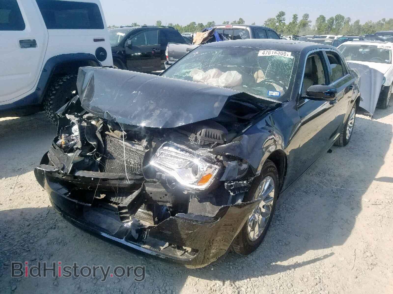 2014 CHRYSLER 300 - VIN: 2C3CCAAG2EH157445 - Фото 2