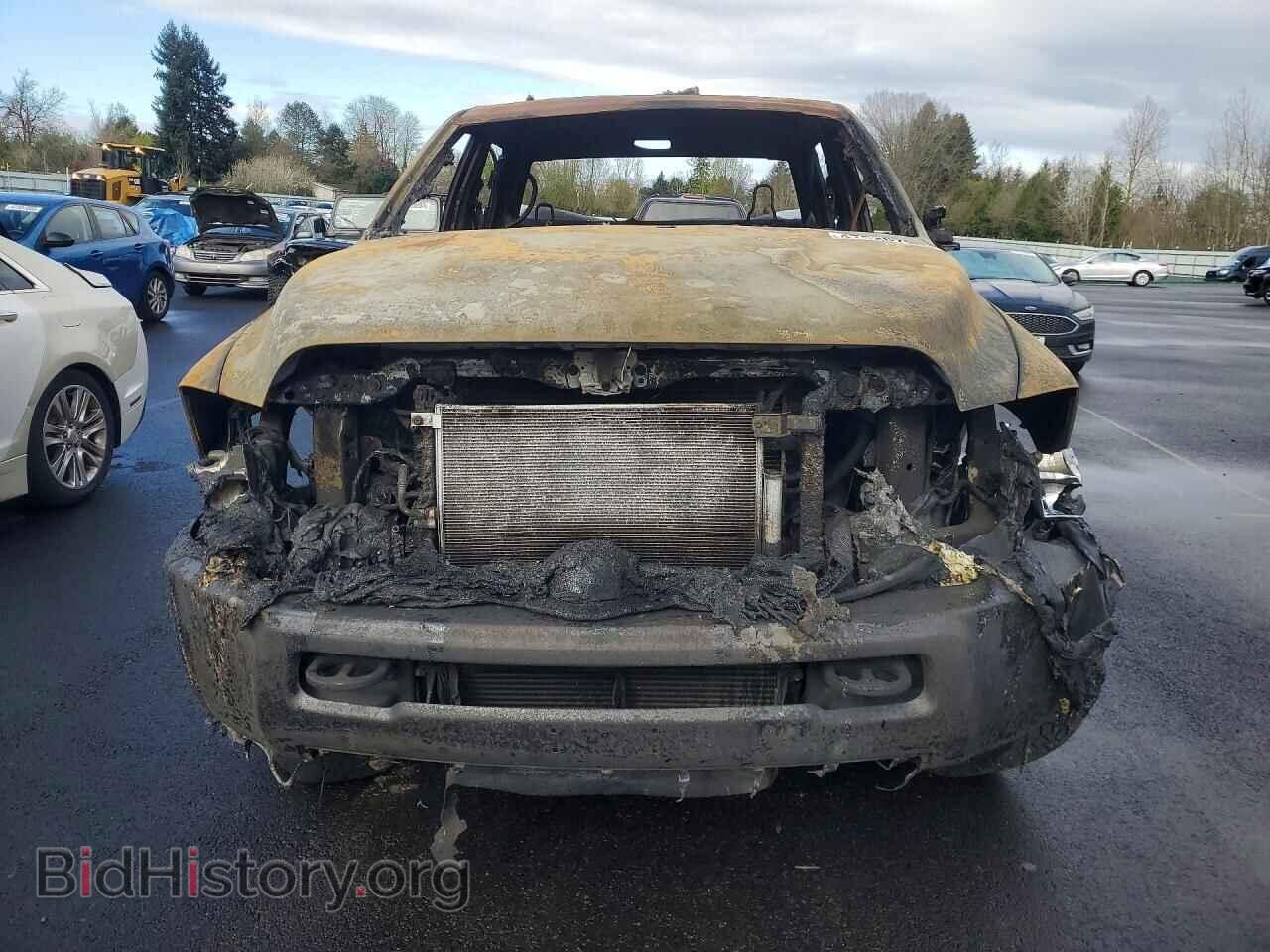 2018 RAM All Models - VIN: 3C6UR5CL9JG404204 - Photo 5