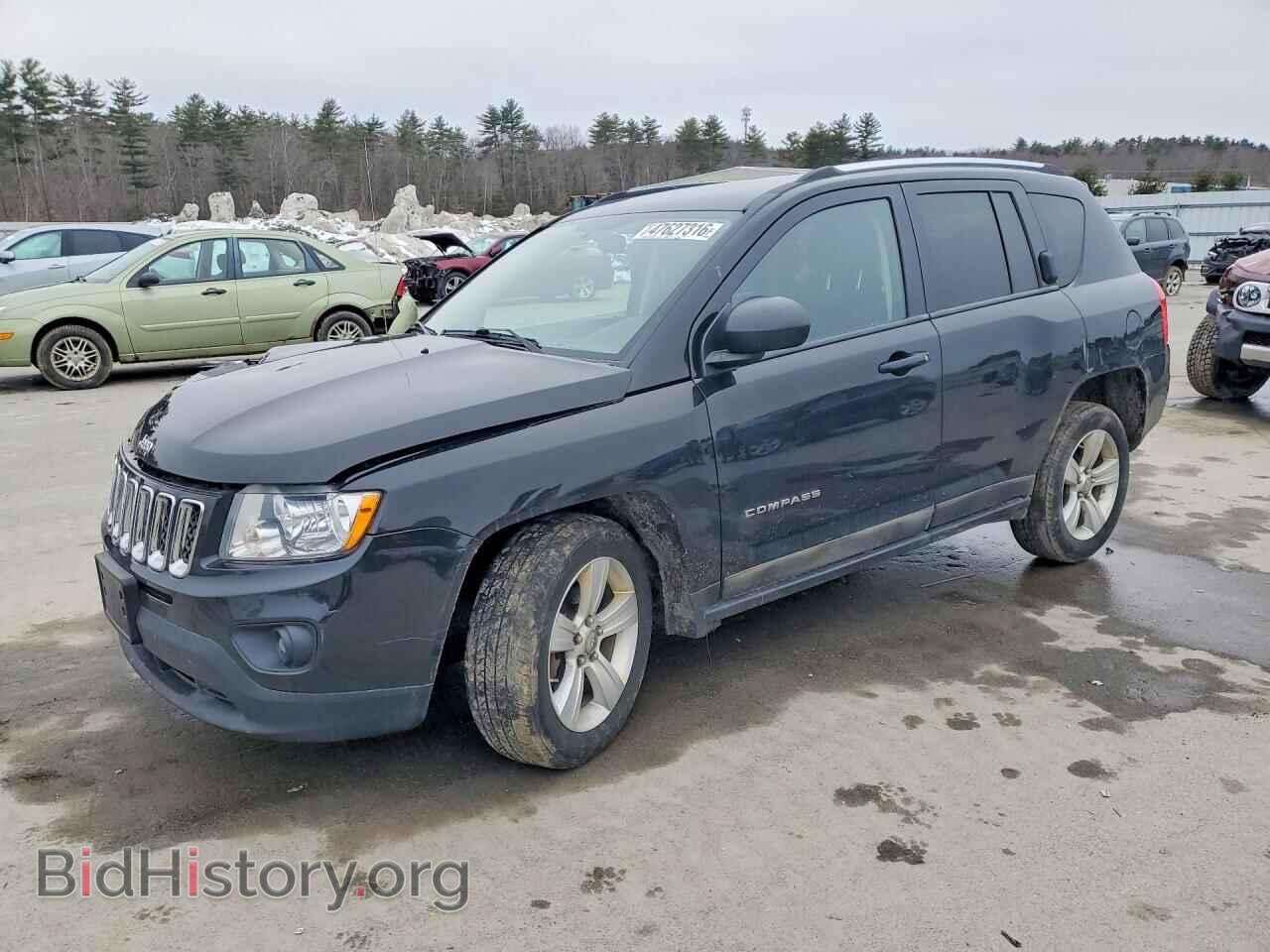 Photo 1J4NF1FB7BD134108 - JEEP COMPASS 2011
