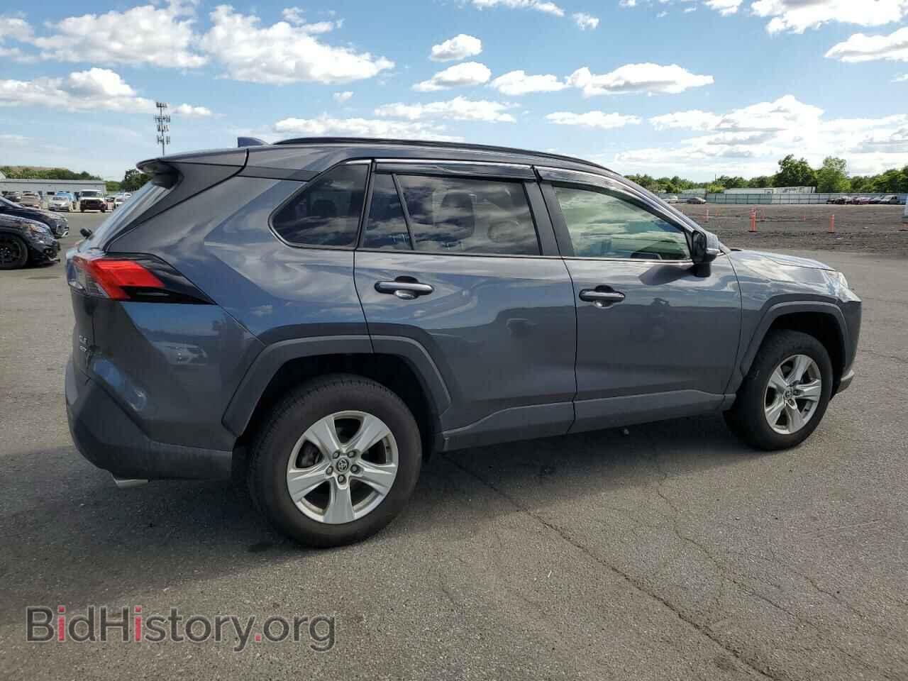 2021 TOYOTA RAV4 - VIN: JTMP1RFV8MD076227 - Фото 3