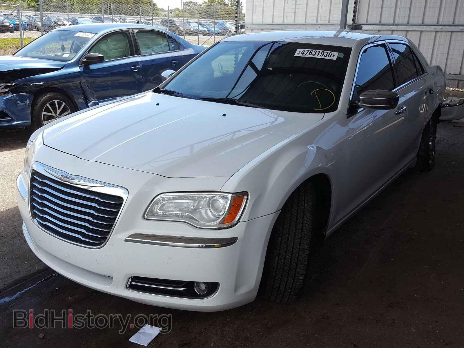 2014 CHRYSLER 300 - VIN: 2C3CCAEG6EH373017 - Фото 2