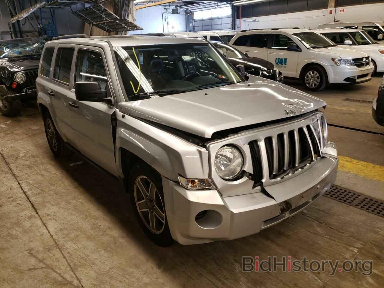 Photo 1J4FF28B79D217975 - JEEP PATRIOT 2009