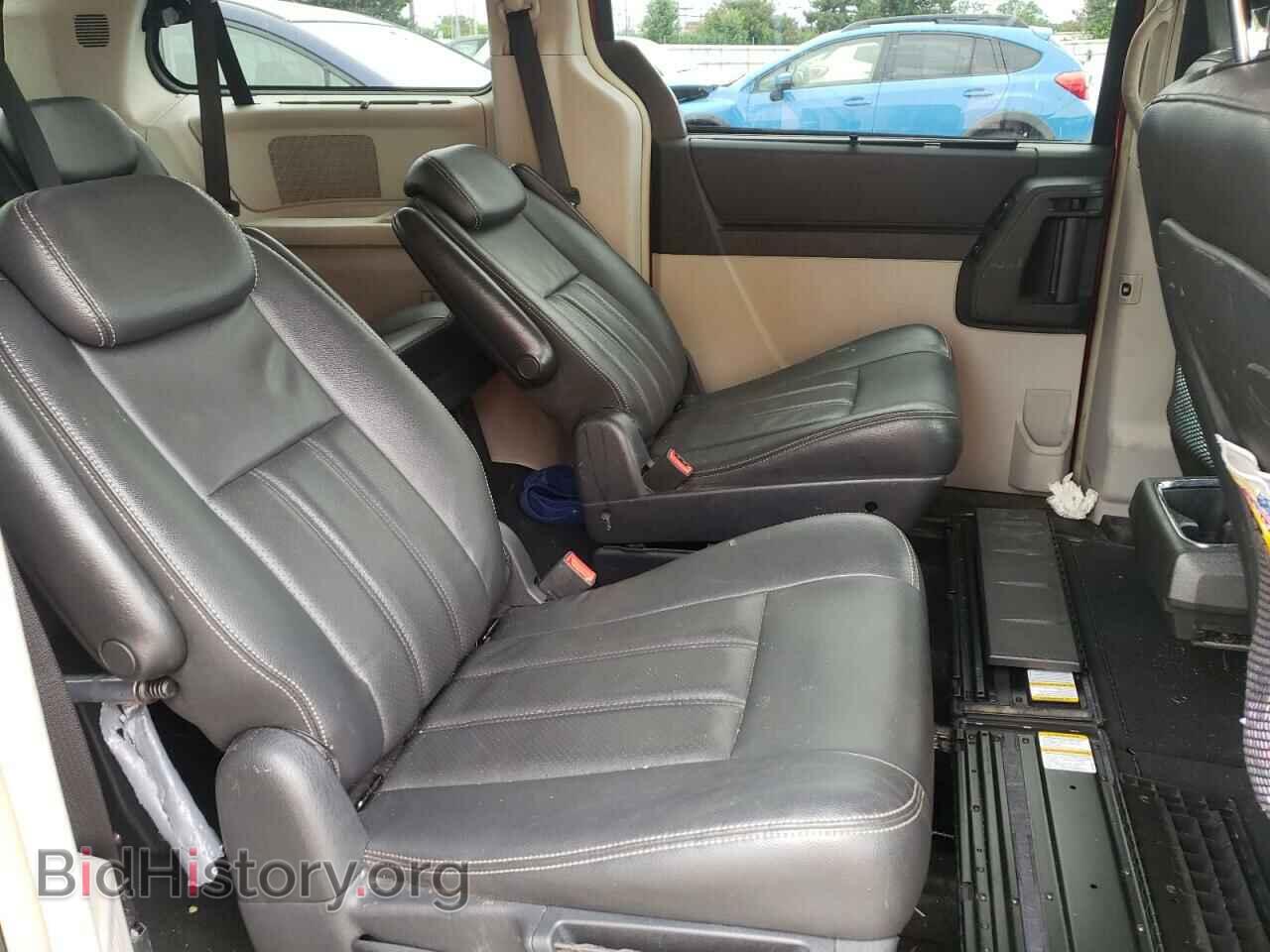 2010 CHRYSLER MINIVAN - VIN: 2A4RR8D11AR397928 - Фото 6