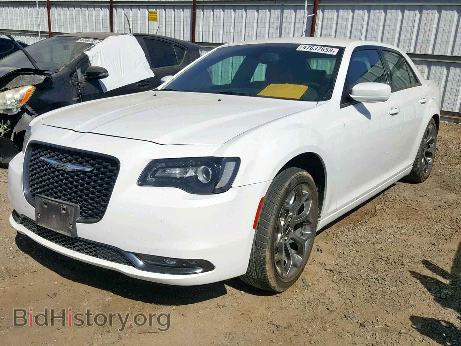 2018 CHRYSLER 300 - VIN: 2C3CCABG0JH214203 - Фото 2