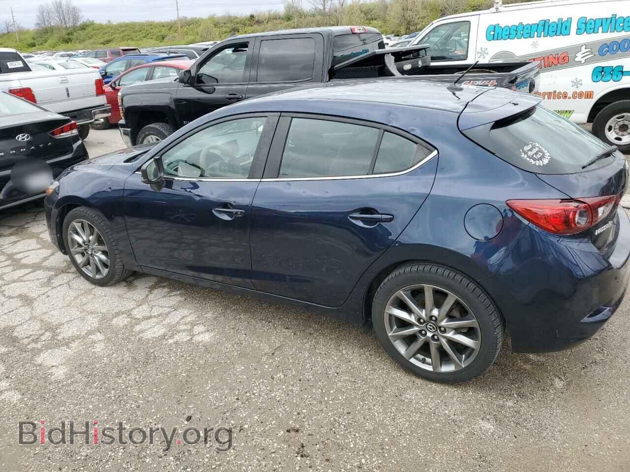 2018 MAZDA 3 - VIN: 3MZBN1L33JM272110 - Фото 2