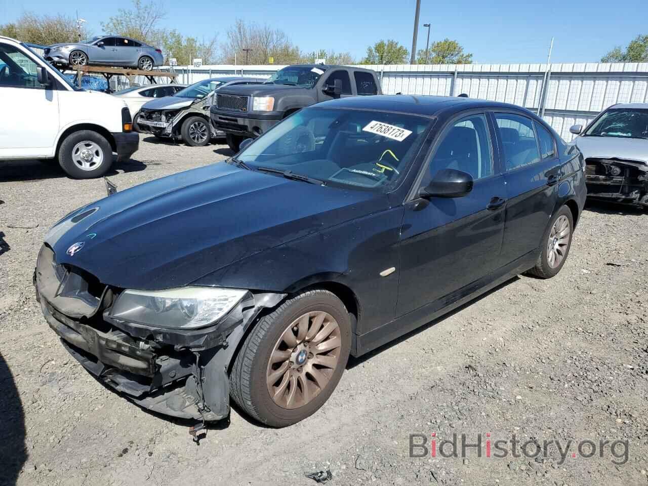 Photo WBAPH575X9NM32789 - BMW 3 SERIES 2009