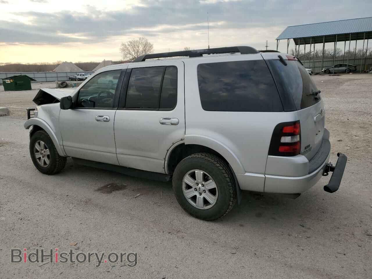 2010 FORD EXPLORER - VIN: 1FMEU7DE1AUA64739 - Фото 2
