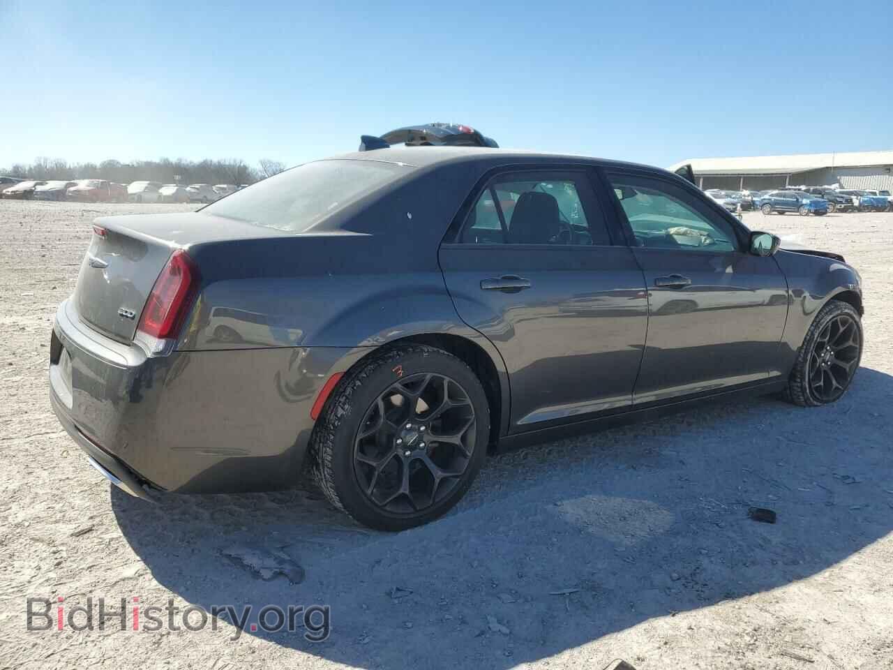 2019 CHRYSLER 300 - VIN: 2C3CCAAG3KH760870 - Фото 3