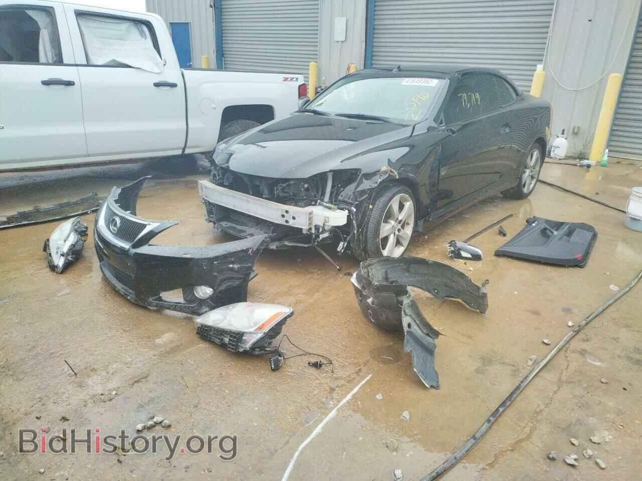 2010 LEXUS IS - VIN: JTHFF2C29A2511048 - Photo 2