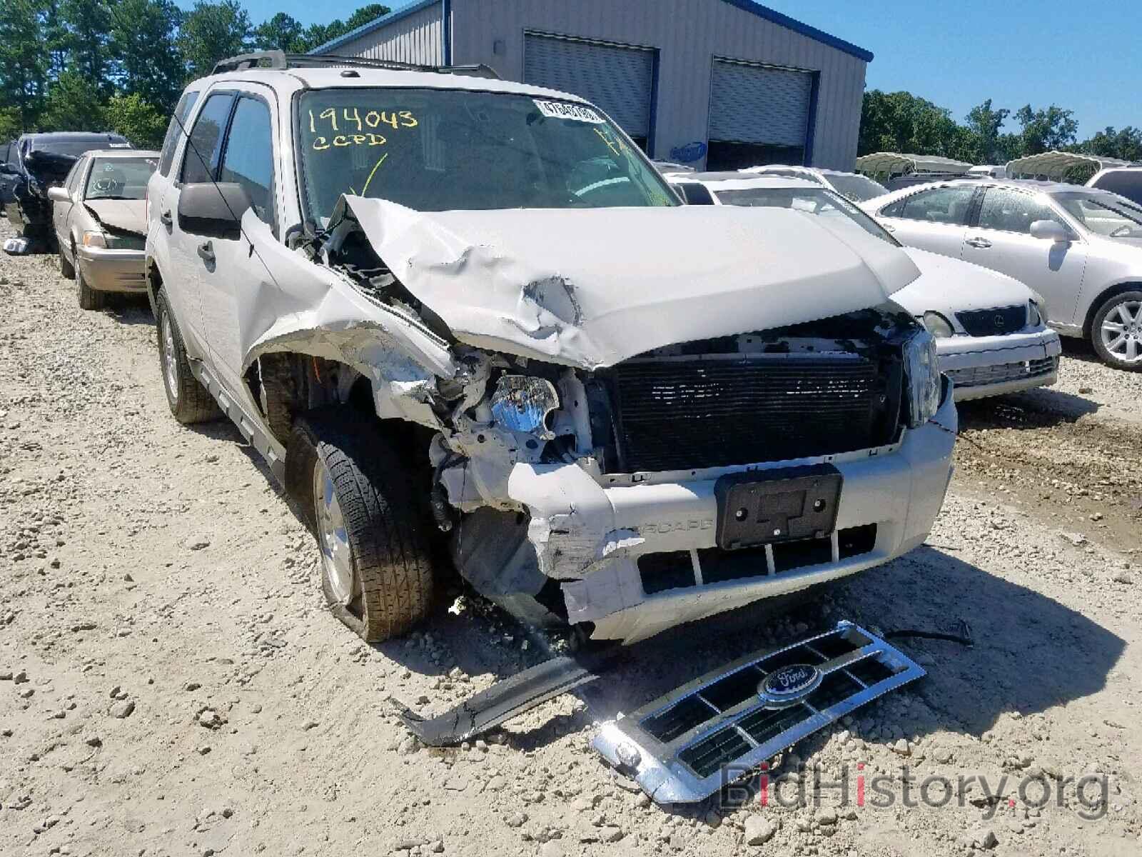 Photo 1FMCU9D72BKC38738 - FORD ESCAPE XLT 2011