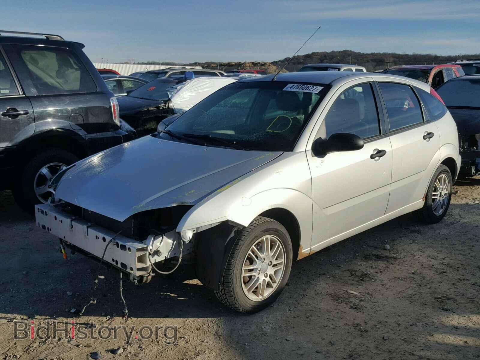 2005 FORD FOCUS - VIN: 3FAFP37N35R134992 - Фото 2